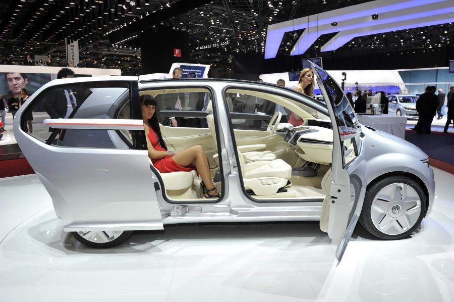  ItalDesign Go 2011 года  (фото 2 из 58)